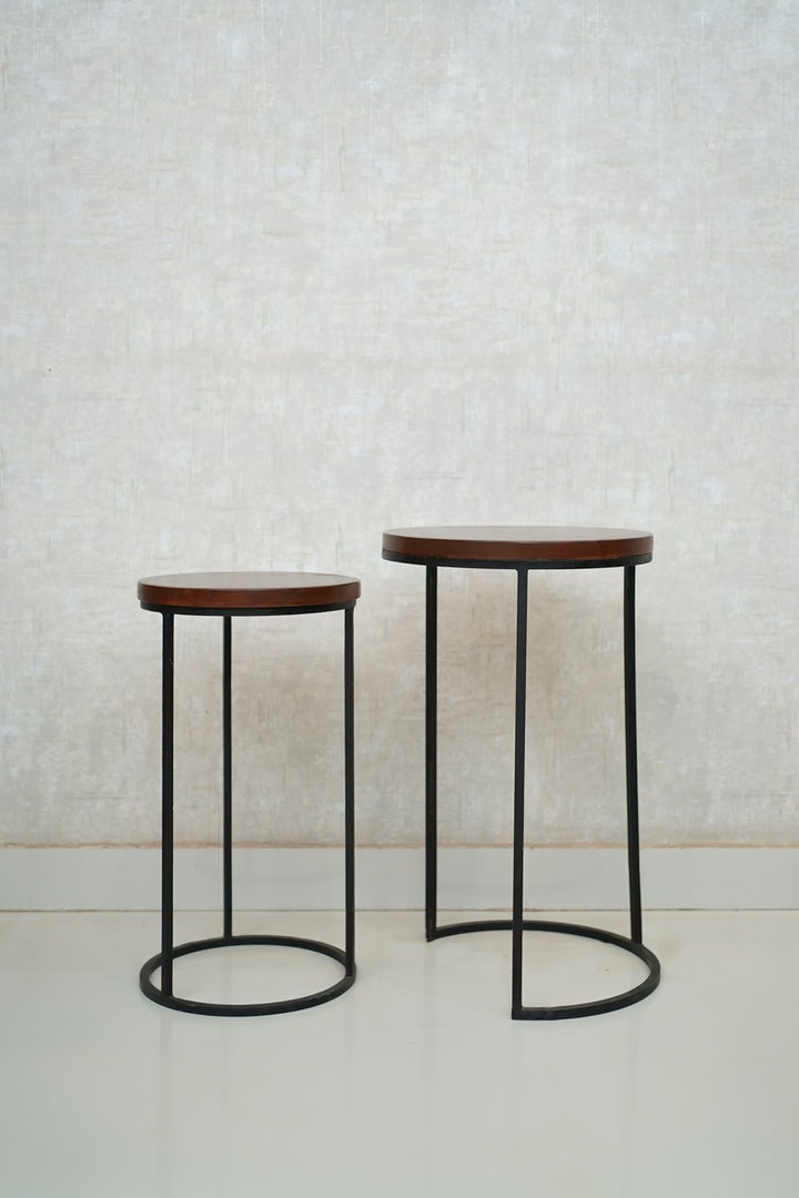 Sleek Round Tables