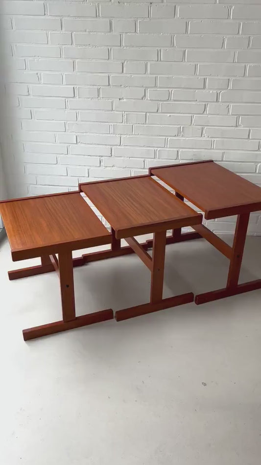 Mid Century Modern Side Nesting Tables