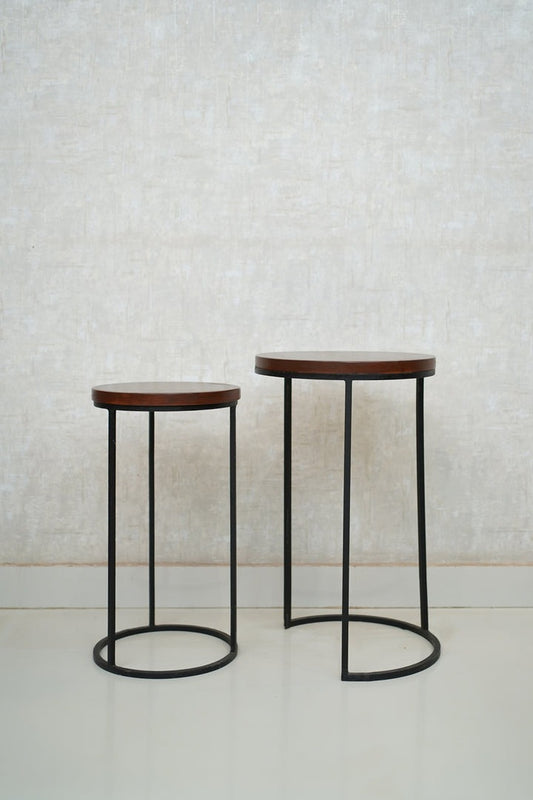 Sleek Round Tables