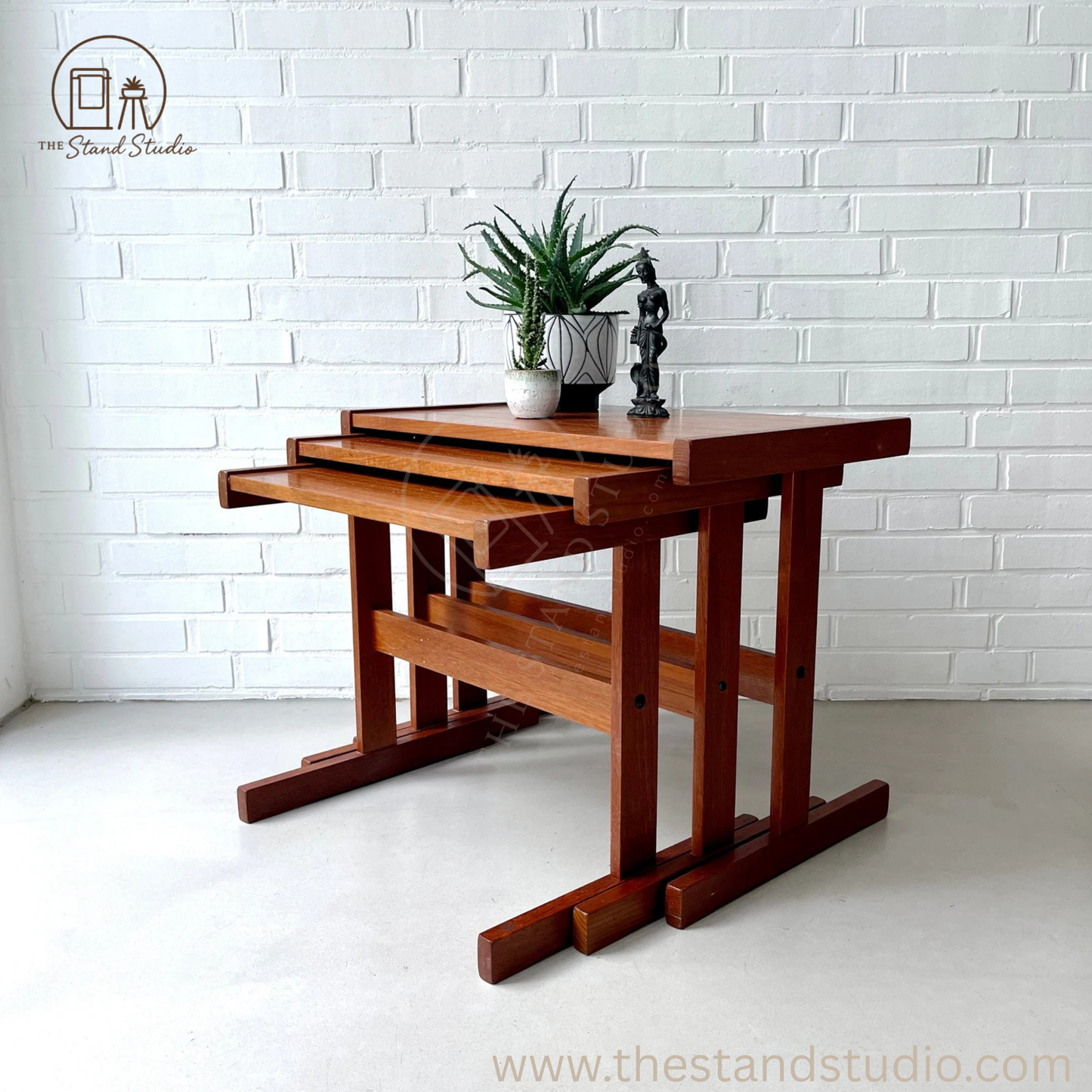 Mid Century Modern Side Nesting Tables